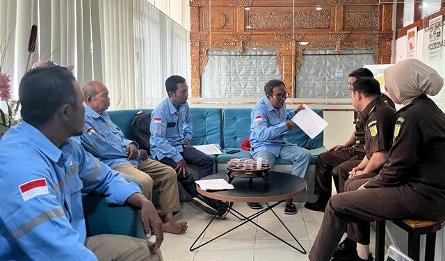 Perwakilan Saroja saat datangi Kejari Kota Kediri (Kintan Kinari Astuti)