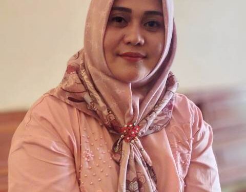 Kades Tiron Banyakan, Ina Rahayu (Sigit Cahya Setyawan)