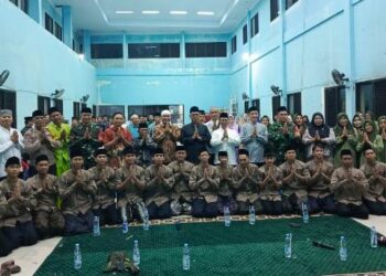 Acara halal bihalal digelar Pemerintah Kelurahan Ngampel (Rohmat Irvan Afandi)