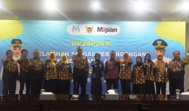 Mbak Wali Kediri Beri Semangat Satgas PPA Tangani Kekerasan Perempuan dan Anak