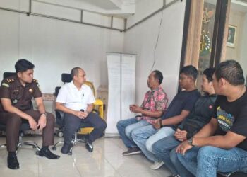 Pertemuan di ruang Media Center Kejari Kabupaten Kediri (Rohmat Irvan Afandi)