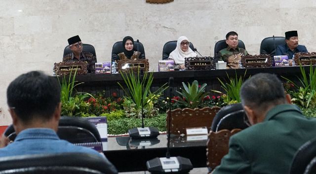 Wali Kota Kediri Sampaikan Laporan Pertanggungjawaban APBD 2024 dalam Rapat Paripurna DPRD