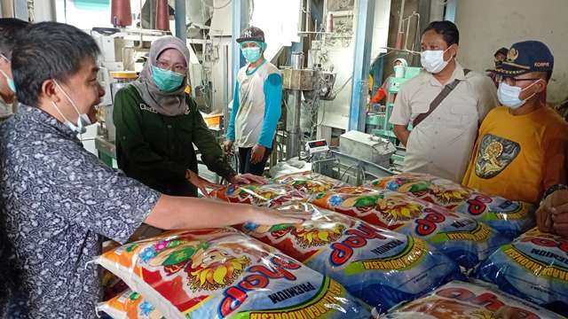 Waspada Oplosan! Sidak Tim Satgas Pangan Kediri Temukan Beras Tak Sesuai Label dan Harga Melebihi HET