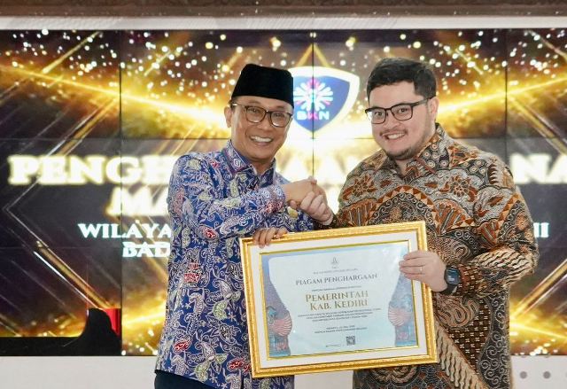 Borong 2 Penghargaan BKN, Kabupaten Kediri Mantapkan Reformasi ASN Menuju Birokrasi Unggul Borong 2 Penghargaan BKN, Kabupaten Kediri Mantapkan Reformasi ASN Menuju Birokrasi Unggul