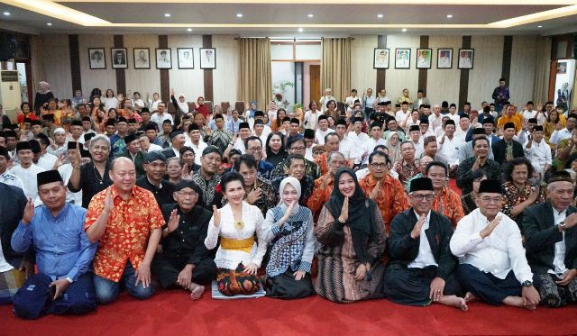 Harmoni dalam Doa: Kota Kediri Rayakan Usia ke-1146 dengan Semangat Mapan Bersama Harmoni dalam Doa: Kota Kediri Rayakan Usia ke-1146 dengan Semangat Mapan Bersama