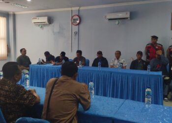 Pertemuan perwakilan Bank Daerah dengan debitur didampingi LSM Gerak (Sigit Cahya Setyawan)