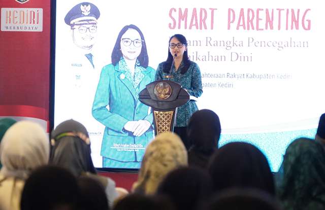 Tekan Pernikahan Dini, Pemkab Kediri Gelar Smart Parenting untuk Orang Tua dan Remaja Tekan Pernikahan Dini, Pemkab Kediri Gelar Smart Parenting untuk Orang Tua dan Remaja