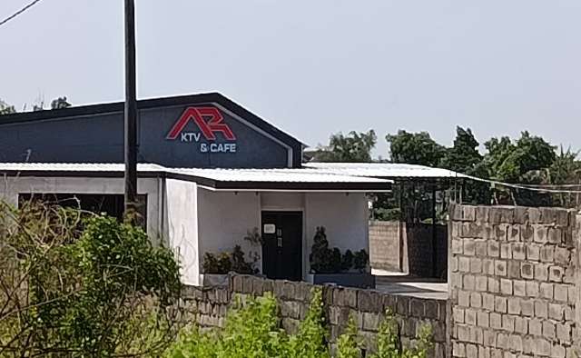 Misteri Aktivitas AR KTV Cafe dan Karaoke: Penutupan Mendadak dan Dugaan Penjualan Miras Misteri Aktivitas AR KTV Cafe dan Karaoke: Penutupan Mendadak dan Dugaan Penjualan Miras