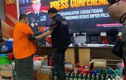 Polisi Bongkar Jaringan Miras Impor Palsu