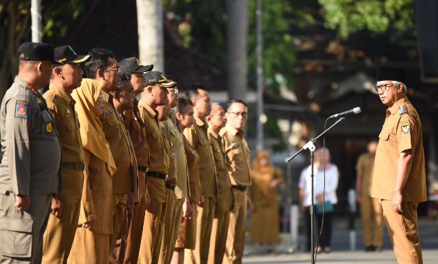 Wakil Wali Kota Kediri Apresiasi Kinerja ASN dan Dorong Budaya Literasi Lewat Apel Pagi