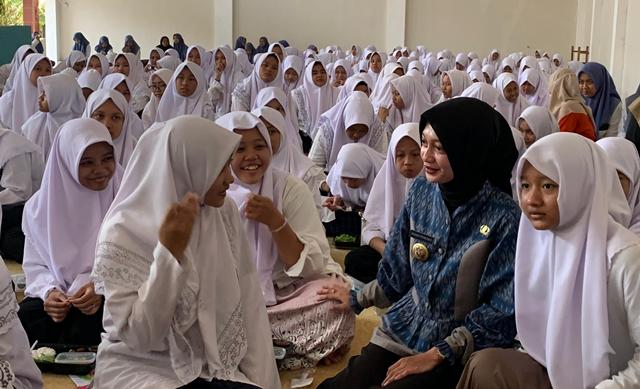 Menanam Benih Sehat di Tanah Santri: Aksi Bergizi Mbak Wali Menyapa Pondok Pesantren