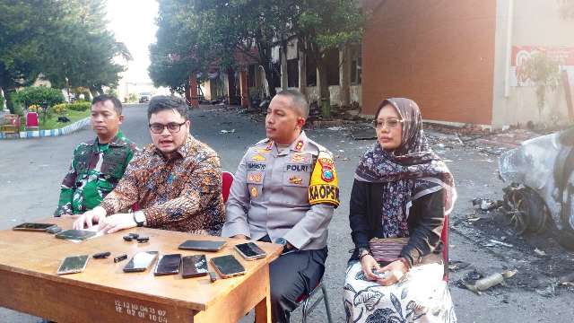 Meski Kabupaten Kediri Dilumpuhkan, Mas Dhito Pastikan Pelayanan Publik Berjalan Normal