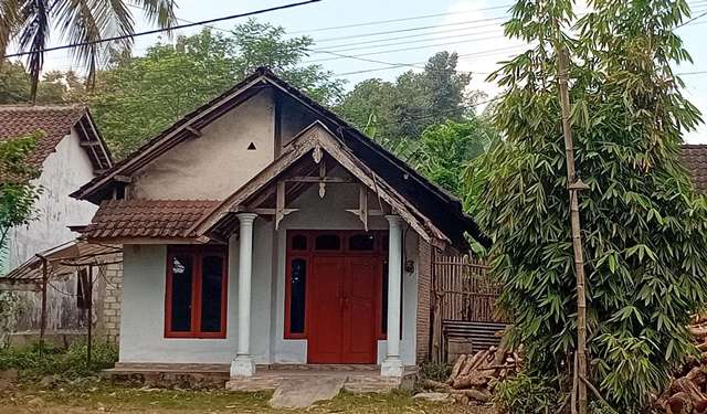 Rumah Agus terlihat tertutup (Neha Hasna Maknuna)