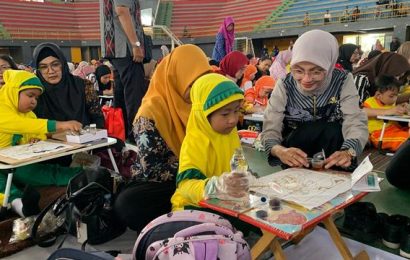 Ribuan Anak TK di Kediri Meriahkan Gebyar PAUD, Belajar Membatik Sejak Dini Ribuan Anak TK di Kediri Meriahkan Gebyar PAUD, Belajar Membatik Sejak Dini