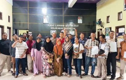 Sengketa Jalan Gang Hidayah di Kediri Temui Titik Terang, Warga Sepakat Lakukan Pengukuran Ulang Sengketa Jalan Gang Hidayah di Kediri Temui Titik Terang, Warga Sepakat Lakukan Pengukuran Ulang