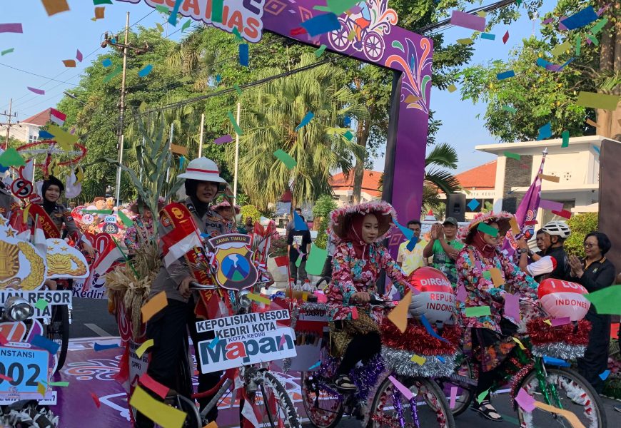 Parade Sepeda Hias Warnai Kota Kediri, Meriahkan HUT RI dan Hari Jadi ke-1146 Kota Kediri