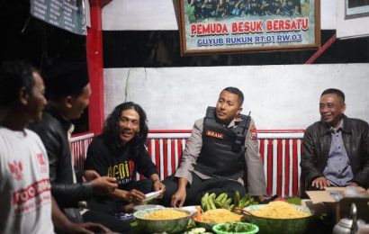 Poskamling Jadi Ruang Hangat Kebersamaan, Kapolres Kediri Ajak Warga Hidupkan Kembali Budaya Ronda