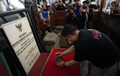 Fragmen Kepala Ganesha yang Dijarah Kembali ke Museum Bagawanta Bhari, Ditemukan Dua Pelajar SMK Fragmen Kepala Ganesha yang Dijarah Kembali ke Museum Bagawanta Bhari, Ditemukan Dua Pelajar SMK