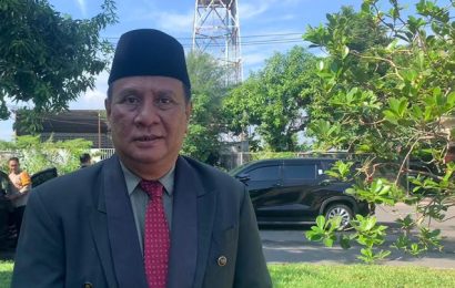 Simpang Lima Diduga Pusat Peredaran Miras di Kediri, Satpol PP Berdalih Akan Lakukan Tindakan Tegas Simpang Lima Diduga Pusat Peredaran Miras di Kediri, Satpol PP Berdalih Akan Lakukan Tindakan Tegas