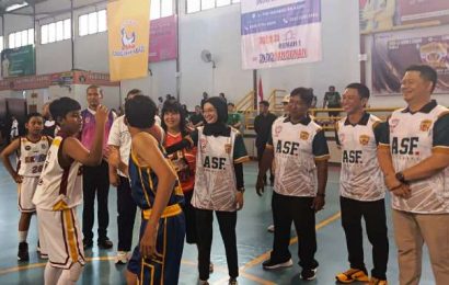 Aduan Orang Tua Peserta Turnamen Basket Piala Wali Kota Kediri, Ini Penjelasan Ketua KONI dan Kadisbudparpora Aduan Orang Tua Peserta Turnamen Basket Piala Wali Kota Kediri, Ini Penjelasan Ketua KONI dan Kadisbudparpora