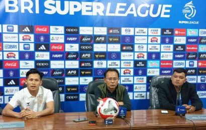 Drama Kartu Merah Warnai Duel di Stadion Brawijaya, Persik Kediri Tahan Imbang PSM Makassar 1-1 Drama Kartu Merah Warnai Duel di Stadion Brawijaya, Persik Kediri Tahan Imbang PSM Makassar 1-1