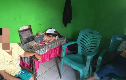 Kisah Bejat Kediri Hari Ini, Tangis di Balik Pintu Terkunci: Gadis Kecil Jadi Korban Nafsu Bejat Tetangga Sendiri Kisah Bejat Kediri Hari Ini, Tangis di Balik Pintu Terkunci: Gadis Kecil Jadi Korban Nafsu Bejat Tetangga Sendiri
