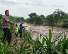Arus Sungai Brantas Kembali Telan Cerita Duka, Warga Kras Hanyut Hendak Nambang Arus Sungai Brantas Kembali Telan Cerita Duka, Warga Kras Hanyut Hendak Nambang
