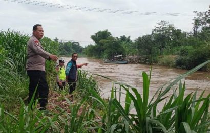 Arus Sungai Brantas Kembali Telan Cerita Duka, Warga Kras Hanyut Hendak Nambang Arus Sungai Brantas Kembali Telan Cerita Duka, Warga Kras Hanyut Hendak Nambang