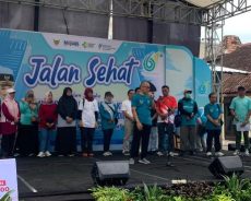 Generasi Sehat, Masa Depan Hebat : Jalan Sehat Tutup Rangkaian HKN Kota Kediri Generasi Sehat, Masa Depan Hebat : Jalan Sehat Tutup Rangkaian HKN Kota Kediri