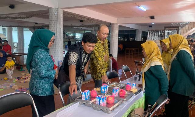 Kunjungan Setwapres ke Kediri: Ponpes Wali Barokah Dinilai Berhasil Tekan Kasus Stunting Kunjungan Setwapres ke Kediri: Ponpes Wali Barokah Dinilai Berhasil Tekan Kasus Stunting