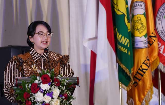 Mbak Cicha Dorong Lulusan Stikes Pamenang Jadi Garda Terdepan Kesehatan Kediri