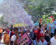 Ribuan Warga Padati Tirtayasa Park, Meriahkan “Mlaku Bareng Gubernur & DPRD Jatim” Bertema Ayo Rangkulan Maneh Ribuan Warga Padati Tirtayasa Park, Meriahkan “Mlaku Bareng Gubernur & DPRD Jatim” Bertema Ayo Rangkulan Maneh