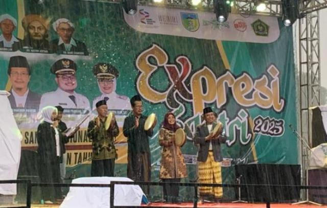 Santri Kediri Tunjukkan Kemandirian dalam Ekonomo dan Budaya Ekspresi 2025