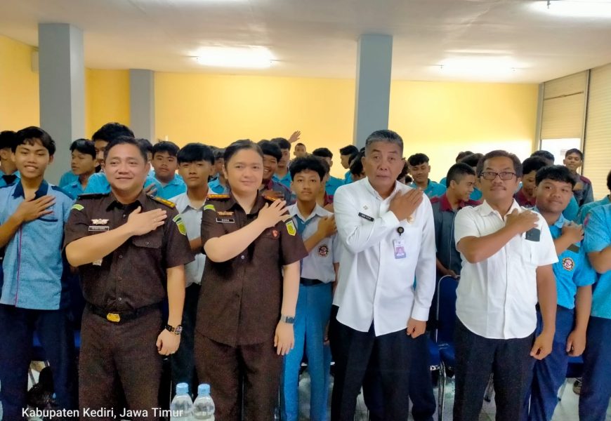 Dari Bangku Sekolah Untuk Indonesia : Pemkot Kediri Nyalakan Misi Kebangsaan Dari Bangku Sekolah Untuk Indonesia : Pemkot Kediri Nyalakan Misi Kebangsaan
