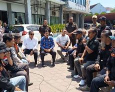 Dugaan Video Asusila Libatkan Oknum guru di Lingkungan Dinas Pendidikan Kota Kediri, Ormas GRIB Desak Tindakan Tegas Dugaan Video Asusila Libatkan Oknum guru di Lingkungan Dinas Pendidikan Kota Kediri, Ormas GRIB Desak Tindakan Tegas