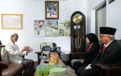 Merajut Doa Menjelang Akhir Tahun, Ikhtiar Mbak Wali Kuatkan Langkah Menjemput Keberkahan Merajut Doa Menjelang Akhir Tahun, Ikhtiar Mbak Wali Kuatkan Langkah Menjemput Keberkahan