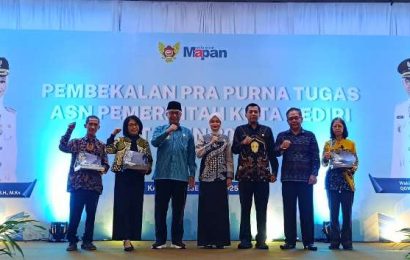 Menyulam Asa di Masa Purna Bakti: 212 ASN di Kota Kediri Dibekali Semangat Baru Mbak Wali Menyulam Asa di Masa Purna Bakti: 212 ASN di Kota Kediri Dibekali Semangat Baru Mbak Wali