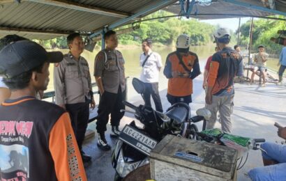 Terpikat Besangan Ikan, Pekerja Tambangan Hanyut Ditelan Sungai Brantas