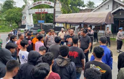 Antisipasi Bentrokan Suporter, Polisi Bubarkan Arak-arakan di Perbatasan Kediri–Malang