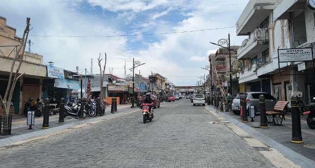 Dari Jalur Transportasi ke Ruang Rekreasi: Jalan Stasiun Kini Menggerakkan Ekonomi di Kota Kediri