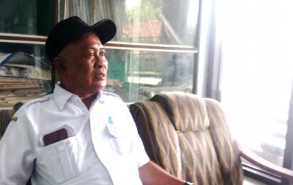 Aksi Damai Warga di Kantor Desa Pagu, Tuntut Pengembalian Tanah SHM