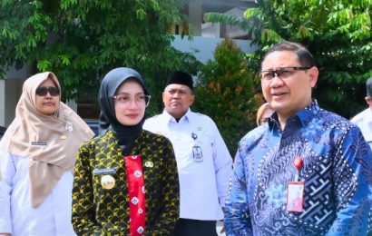 Pohon Tumbang Rusak Tiga Kelas, Dinas Pendidikan Propinsi Jawa Timur Langsung Perbaiki SMAN 3