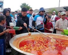 Masak Besar Bareng Bobon Santoso, Jantra Grup Indonesia Berbagi Ribuan Porsi untuk Warga Kediri Masak Besar Bareng Bobon Santoso, Jantra Grup Indonesia Berbagi Ribuan Porsi untuk Warga Kediri