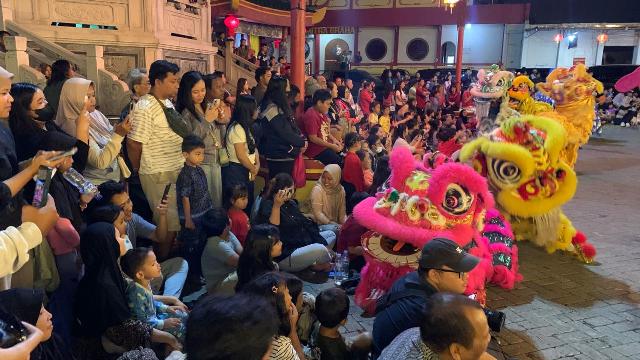 Tradisi dan Toleransi Berpadu di Perayaan Imlek Klenteng Tjoe Hwie Kiong Kediri