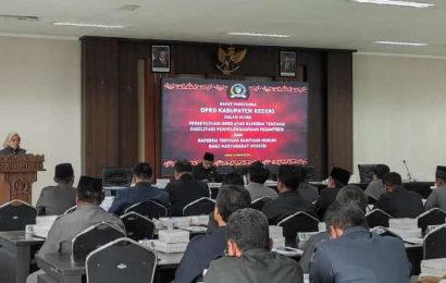 DPRD Kabupaten Kediri Sahkan Perda Pesantren dan Bantuan Hukum, Perkuat Pendidikan dan Akses Keadilan