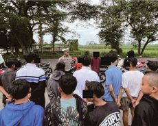 Patroli Gabungan Bubarkan Balap Liar di Wates, 17 Motor dan 27 Remaja Diamankan Patroli Gabungan Bubarkan Balap Liar di Wates, 17 Motor dan 27 Remaja Diamankan