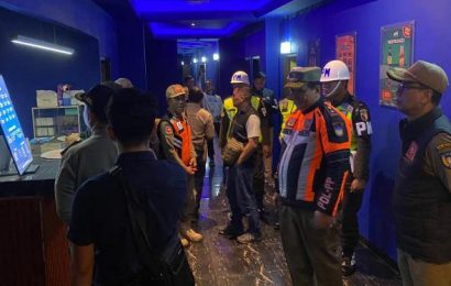 Pastikan Kepatuhan Selama Ramadhan, Patroli Gabungan Sasar Tempat Hiburan Malam di Kediri Pastikan Kepatuhan Selama Ramadhan, Patroli Gabungan Sasar Tempat Hiburan Malam di Kediri