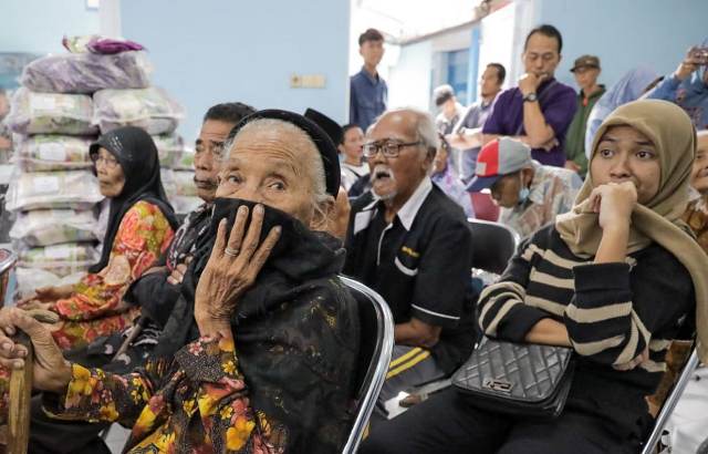 Ramadan Penuh Berkah, 215 Warga Kediri Terima Bantuan ATENSi dari Kemensos Ramadan Penuh Berkah, 215 Warga Kediri Terima Bantuan ATENSi dari Kemensos