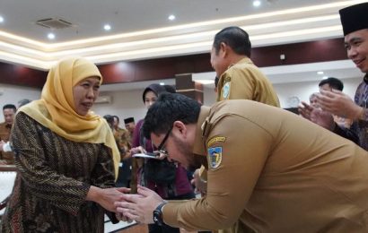 Serahkan LKPD 2025, Mas Dhito Tegaskan Komitmen Transparansi Keuangan Daerah