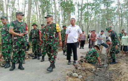 Tinjau TMMD ke-127 di Kediri, Mabesad : Progres Pekerjaan Capai 90 Persen